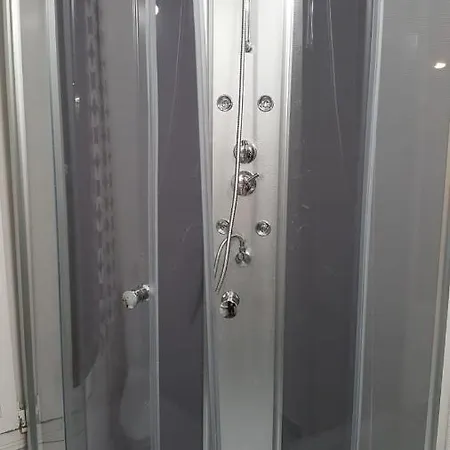 Au 1 Etage Pavillon à 5 Minutes De Paris *