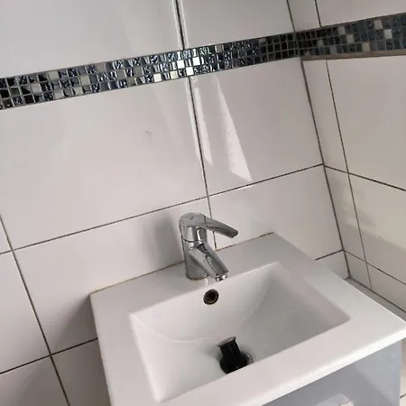 Appartement Au 1 Etage Pavillon à 5 Minutes De Paris *